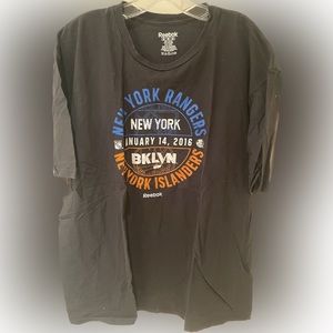 NHL hockey NY Islanders v NY Rangers men’s tshirt